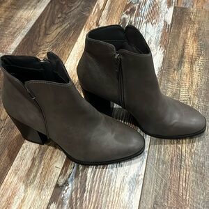 Sun + Stone dark gray women’s Graceyy Ankle Booties